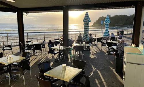 Beach Bums Cafe