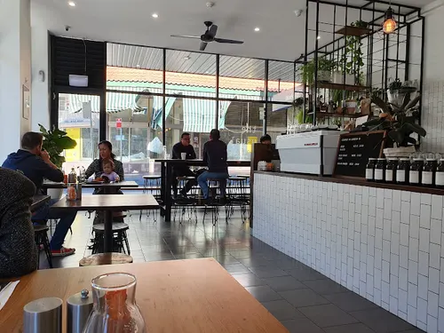 THE USUAL CAFE