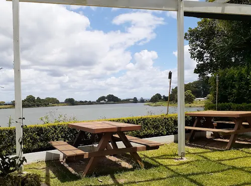 Eternal Oak Café & Restaurant