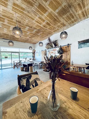 Earth Walker & Co General Store & Cafe
