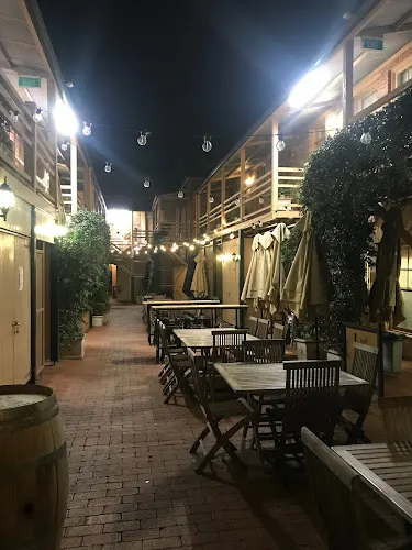 Cade Kitchen & Bar