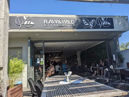 RAW & WILD Market & Cafe