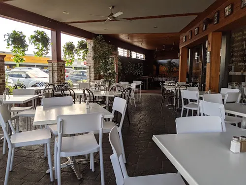 Madera Lounge