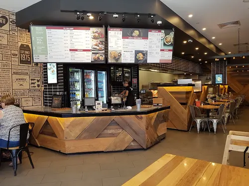 Schnitz West End Plaza