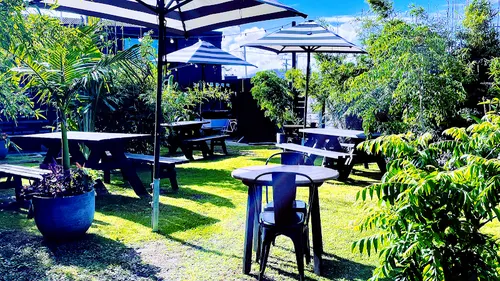 Pandanus garden bar and restaurant