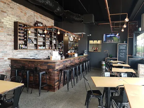 THE CRAFTY COW BAR & SMOKEHOUSE