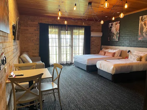 Macquarie Inn