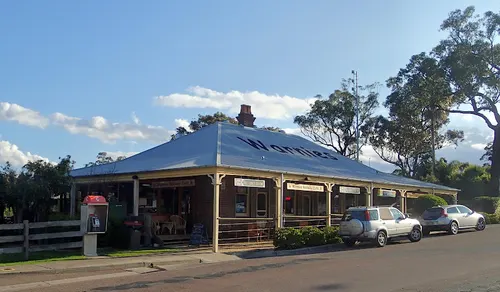 Warnies Cafe