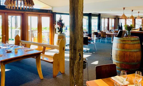 Sister's Rock Restaurant