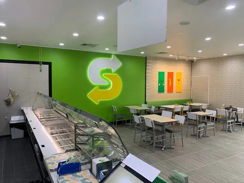 Subway Erskine St