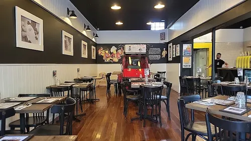 Gnocchi Gnocchi Brothers, Newtown