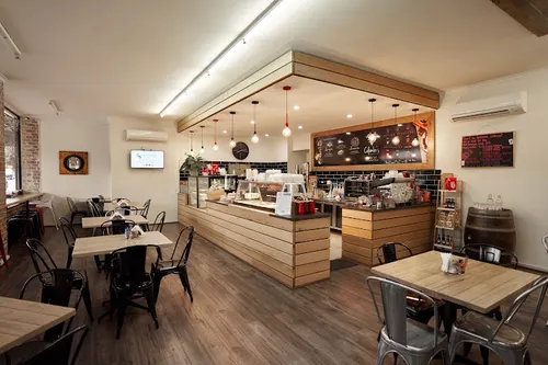 Colombo's Cafe & Pasta Bar