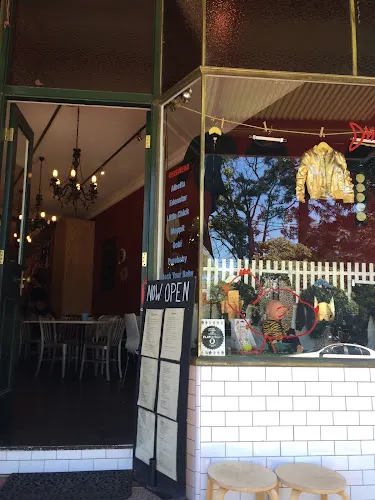 Chicken & Fishhead - Cafe and Store