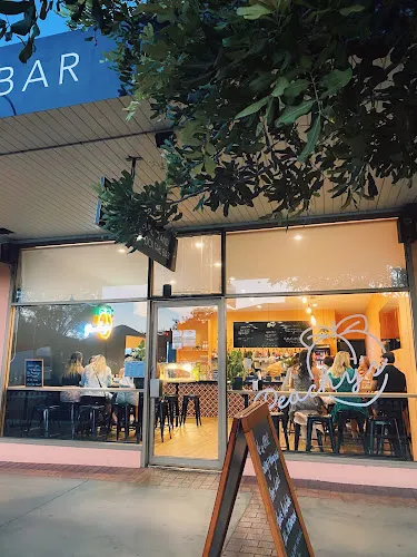 Peachy's Bar