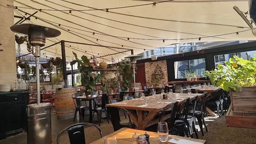 Fratelli Fresh Entertainment Quarter