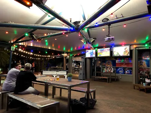 Champs Bar & Dining