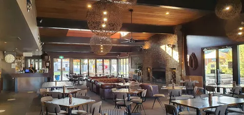 The George Bar & Dining