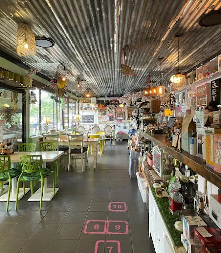 Camper tamper cafe North Turramurra