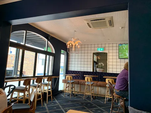 Whitebull Hotel
