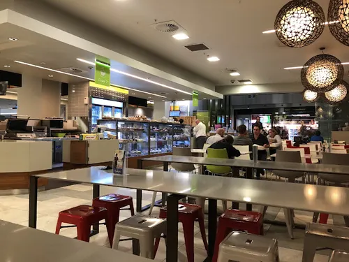 Zouki Cafe