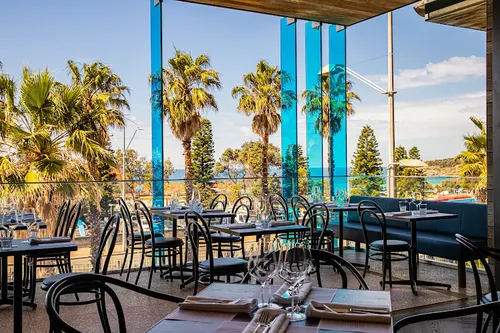 Lola's Italian & Bar