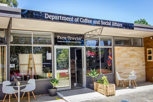 Fare Cravin' cafe